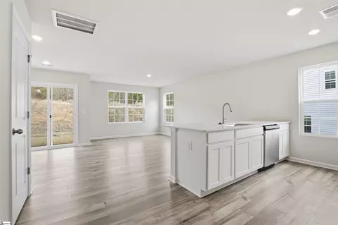 119 Tango Dr, Clinton, SC 29325 photo 8