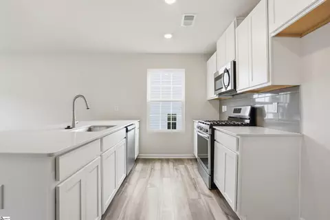 119 Tango Dr, Clinton, SC 29325 photo 9