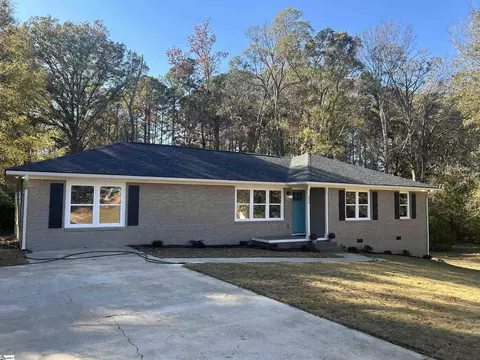 226 Lakewood Dr, Clinton, SC 29325