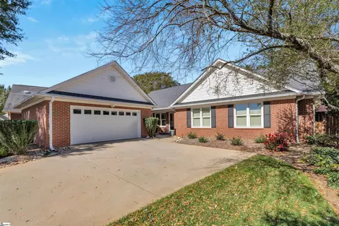 3 Hearthstone Ct, Greenville, SC 29615