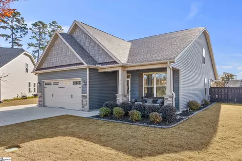 512 Presley Ct, Greer, SC 29650