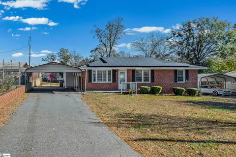9 Michael Dr, Greenville, SC 29611