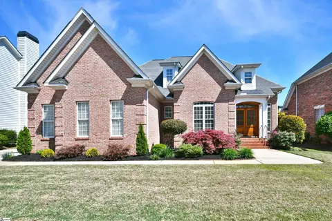 8 Lone Oak Ave, Simpsonville, SC 29681