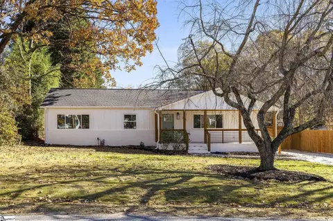 208 Meridian Ave, Taylors, SC 29687