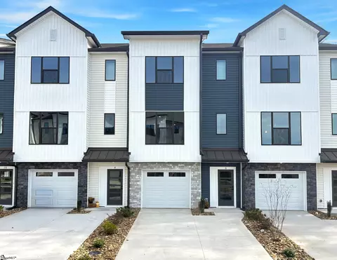 6 Pikewood Ln, Greenville, SC 29607