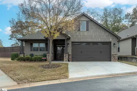 541 Ashler Dr, Greer, SC 29650
