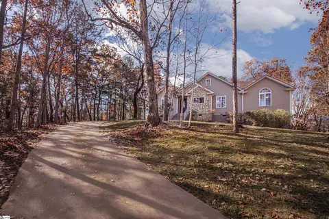 310 Raven Cliff Rd, Cleveland, SC 29635