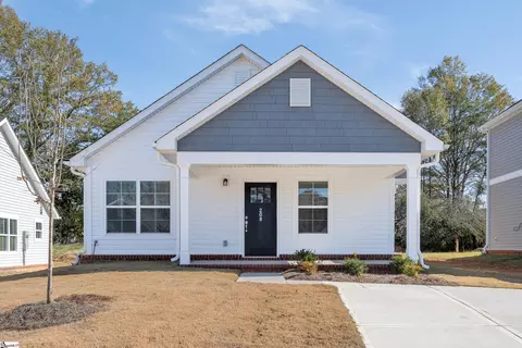 208 Waltham Ct, Greenville, SC 29617