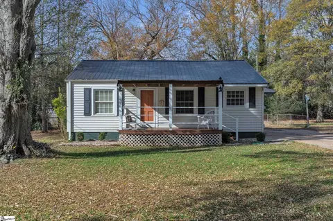 412 Woodland Cir, Belton, SC 29627
