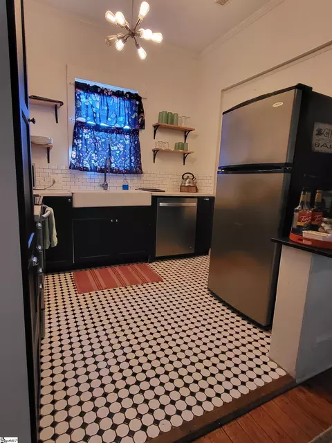 Kitchen - 210 E Fairview Ave, Greer, SC 29651 photo 4 of 5