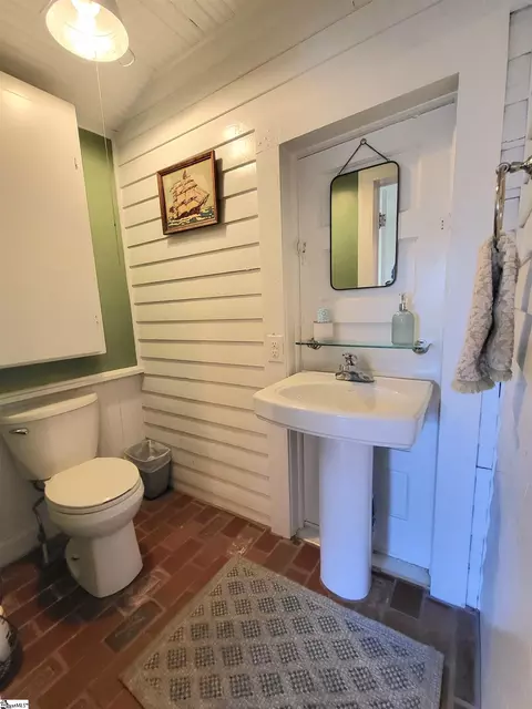 Bath - 210 E Fairview Ave, Greer, SC 29651 photo 1 of 4