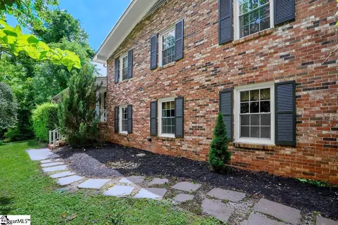 19 Terramont Dr, Greenville, SC 29615