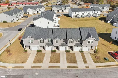 500 Benoni Pl, Greenville, SC 29617