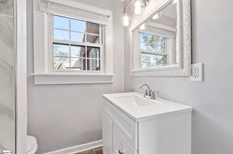 Bath - 118 Park St, Easley, SC 29640 photo 5 of 5