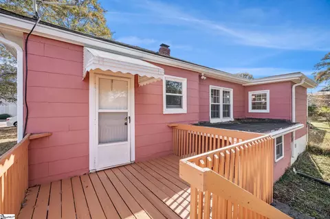 Exterior - 118 Park St, Easley, SC 29640 photo 5 of 7