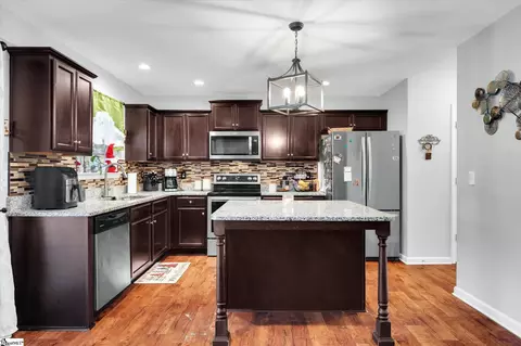 Kitchen - 659 Markham Cir, Moore, SC 29369 photo 1 of 6