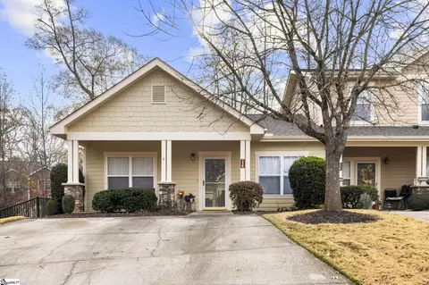 338 Shallow Dr, Taylors, SC 29687