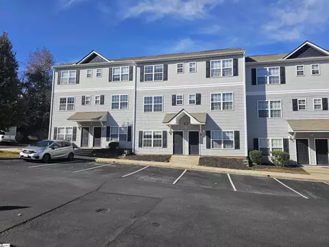 128 University Village Dr, Central, SC 29630