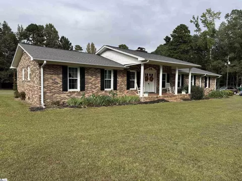 141 Long Cane Ln, Pelzer, SC 29669