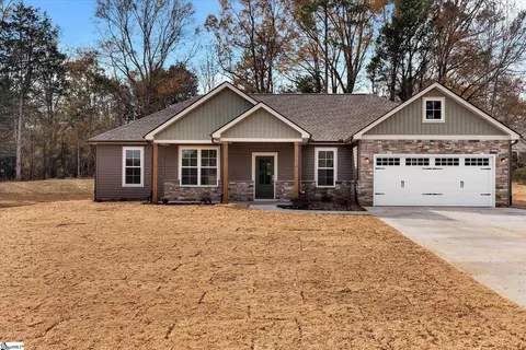 153 Eastview Rd, Pelzer, SC 29669