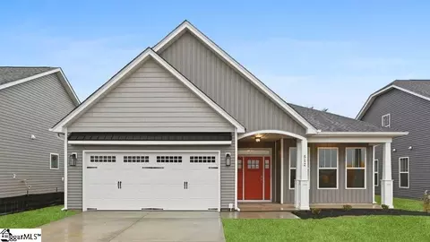 512 Landseer Dr, Landrum, SC 29356
