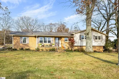 661 Cooley Rd, Gray Court, SC 29645