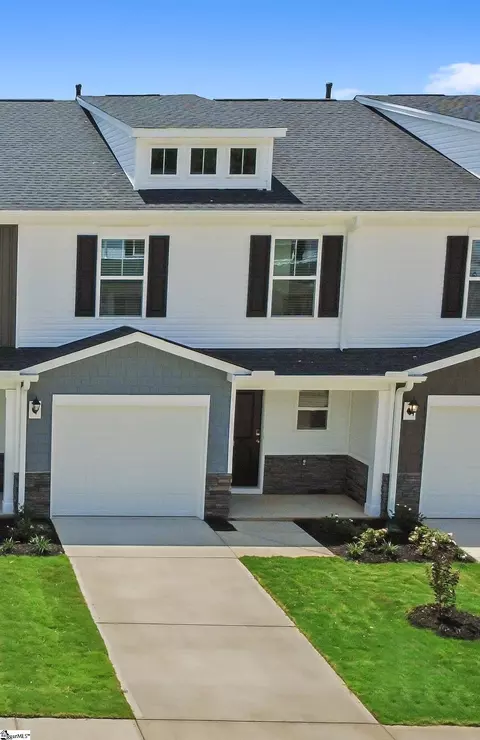 207 Higher Ct, Fountain Inn, SC 29644