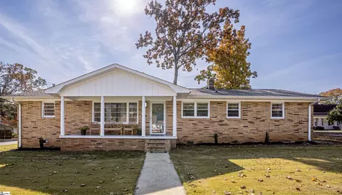 806 S B St, Easley, SC 29640