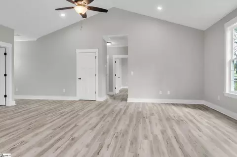121 Ashley Dr, Pelzer, SC 29669 photo 6