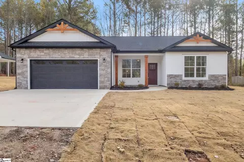 120 Spearman Dr, Pelzer, SC 29669