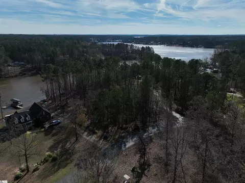 82 E Commodore Dr, Cross Hill, SC 29332 photo 2