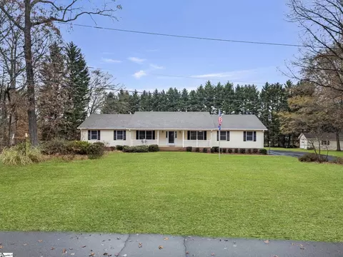 108 Cardinal Dr, Lyman, SC 29365