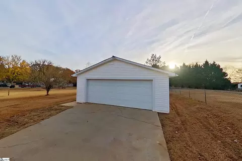 Other - 421 Mcfall Ct, Moore, SC 29369 photo 3 of 4