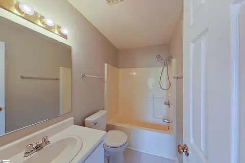Bath - 421 Mcfall Ct, Moore, SC 29369 photo 2 of 2