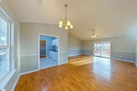 Living - 421 Mcfall Ct, Moore, SC 29369 photo 1 of 2