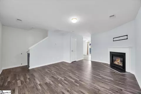 Living - 754 Markham Cir, Moore, SC 29369 photo 5 of 5
