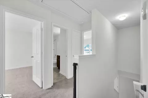 Entry Way - 754 Markham Cir, Moore, SC 29369 photo 4 of 5