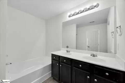 Bath - 754 Markham Cir, Moore, SC 29369 photo 1 of 2