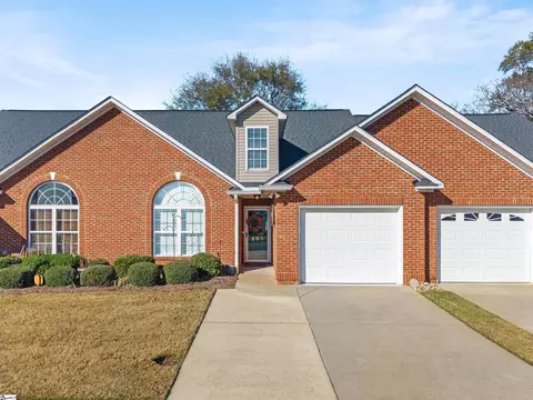 201 Dove Haven Dr, Simpsonville, SC 29681