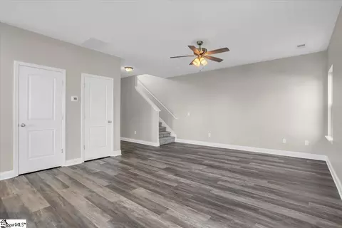 Living - 110 W 4th Ave, Easley, SC 29640 photo 5 of 6