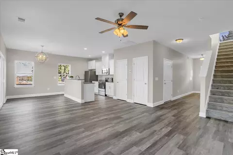 Living - 110 W 4th Ave, Easley, SC 29640 photo 3 of 6