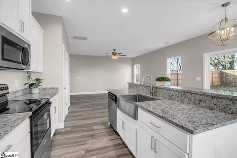 Kitchen - 110 W 4th Ave, Easley, SC 29640 photo 4 of 4