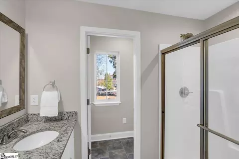 Bath - 110 W 4th Ave, Easley, SC 29640 photo 5 of 6