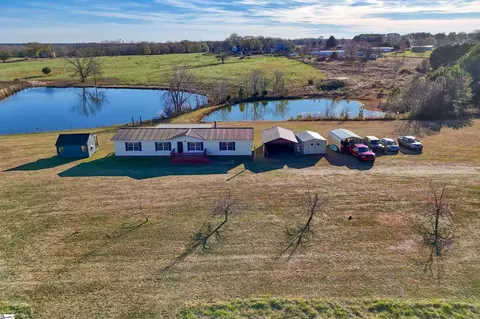 122 Windfield Hill Rd, Williamston, SC 29697