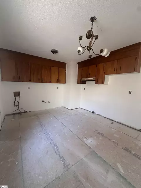 6 Audubon Rd, Ware Shoals, SC 29692 photo 2