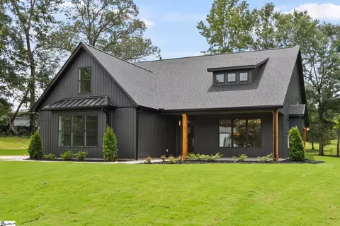 3 Birch Tree Rd, Greer, SC 29651