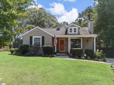 17 Crystal Ave, Greenville, SC 29605