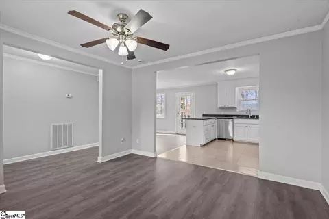 Living - 104 Cascade Dr, Greer, SC 29651 photo 3 of 4
