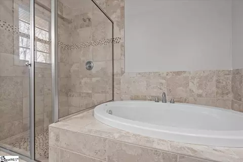 Bath - 104 Cascade Dr, Greer, SC 29651 photo 2 of 5