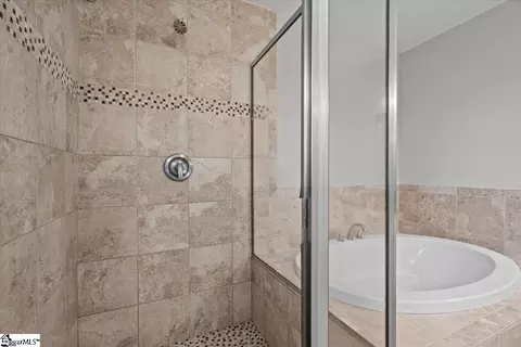 Bath - 104 Cascade Dr, Greer, SC 29651 photo 4 of 5